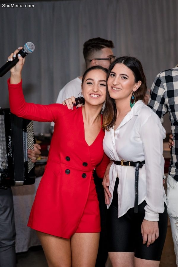 罗马尼亚美女生日派对各种美女高跟(3)[第14张/共15张]