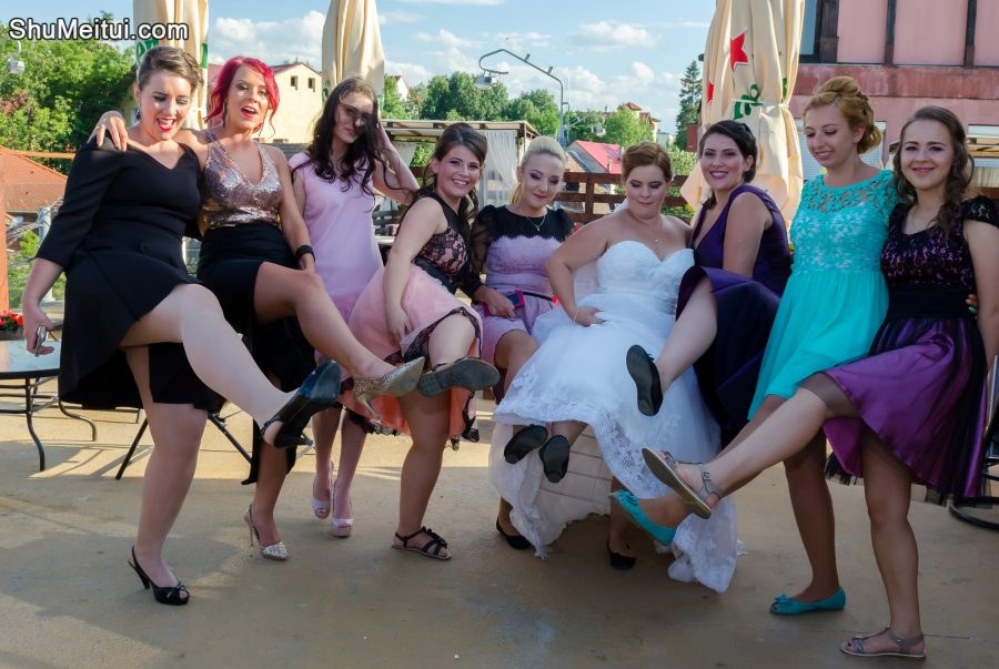 罗马尼亚婚礼上的各种高跟和丝袜1[第8张/共12张]