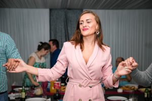 罗马尼亚美女生日派对各种美女高跟(2)