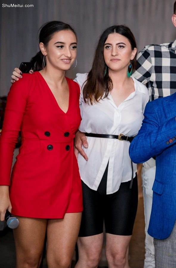 罗马尼亚美女生日派对各种美女高跟(3)[第15张/共15张]