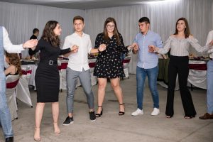 罗马尼亚美女生日派对各种美女高跟(1)