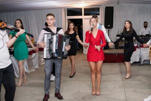 罗马尼亚美女生日派对各种美女高跟(1)