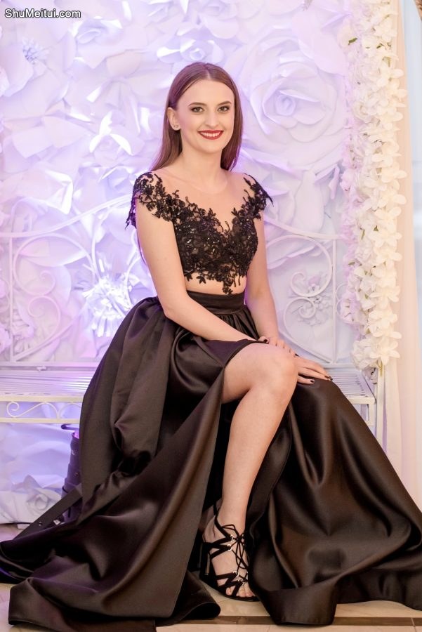 欧洲高贵的美女们聚会照片-合影部分[第21张/共35张]