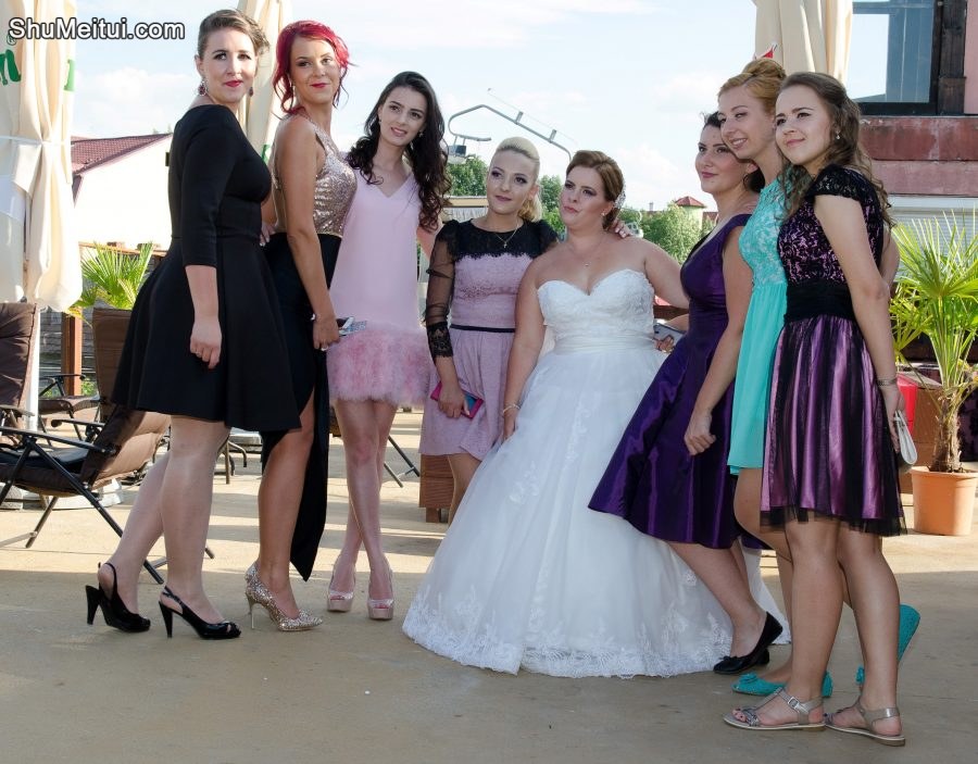 罗马尼亚婚礼上的各种高跟和丝袜1[第3张/共12张]