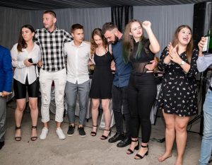 罗马尼亚美女生日派对各种美女高跟(3)