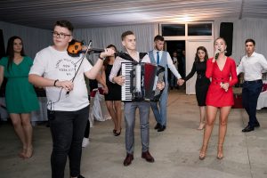 罗马尼亚美女生日派对各种美女高跟(1)