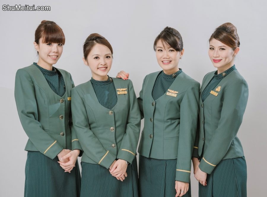 美丽的空姐们穿制服黑色丝袜在一起拍写真-第一部分[第1张/共41张]