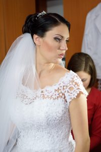 婚礼现场丰满的新娘和女嘉宾们的肉色丝袜2