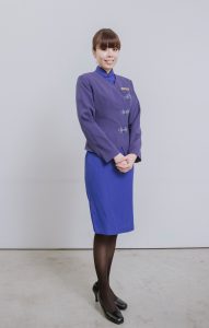 美丽的空姐们穿制服黑色丝袜在一起拍写真-第一部分