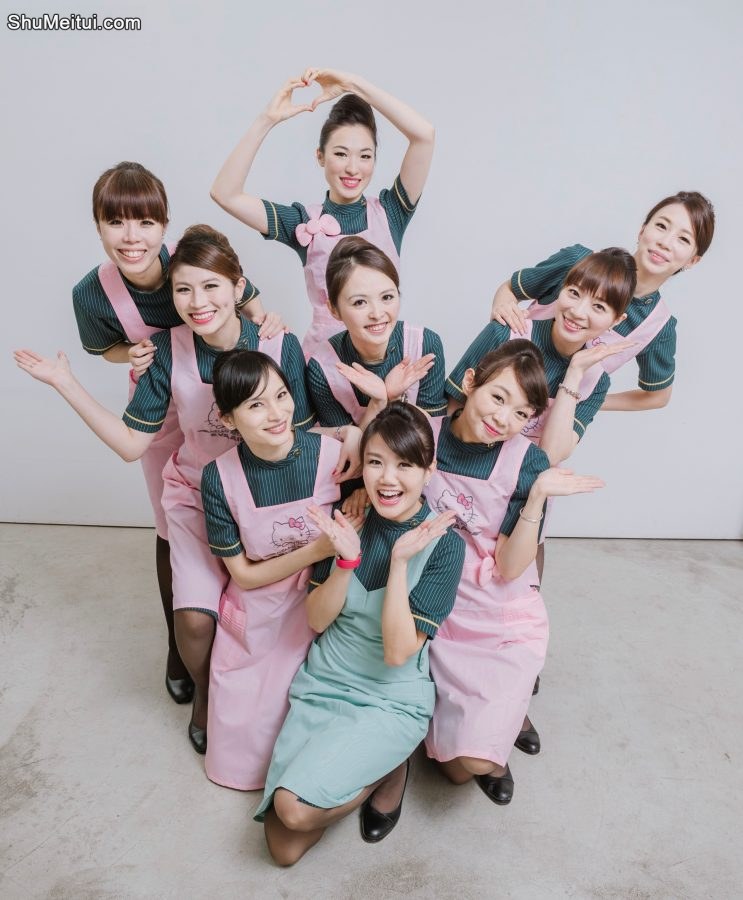 美丽的空姐们穿制服黑色丝袜在一起拍写真-第一部分[第4张/共42张]