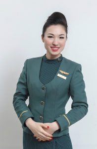 美丽的空姐们穿制服黑色丝袜在一起拍写真-第一部分