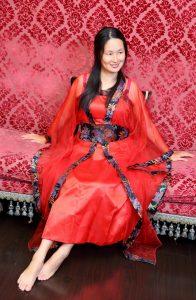 熟女Elin姐穿上古装在闺房露白足