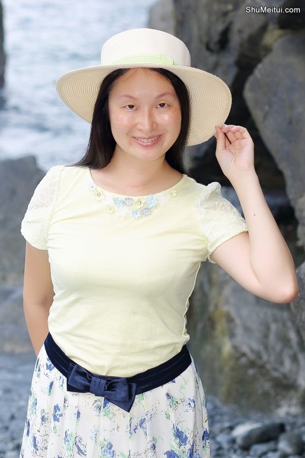 美丽风景中上围丰满的成熟美姐[第6张/共9张]