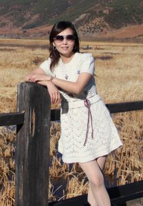 知风姐阳光下耀眼的肉色丝袜