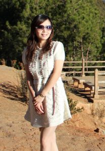 知风姐阳光下耀眼的肉色丝袜