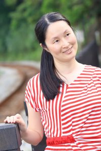 Elin姐去山里旅行秀白腿