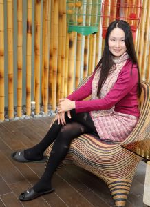 Elin姐居家风格穿厚丝袜拖鞋