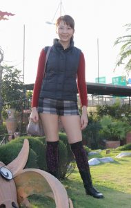 李鸽鸽热裤筒袜丰满大腿再来一套