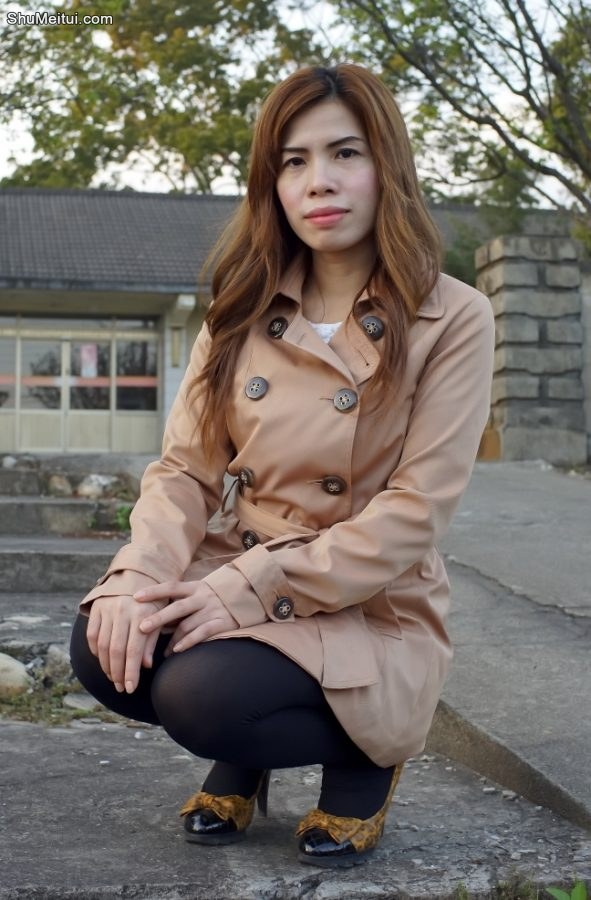 王翠嫂穿的厚丝袜到大腿根处又变了一个颜色[第2张/共12张]