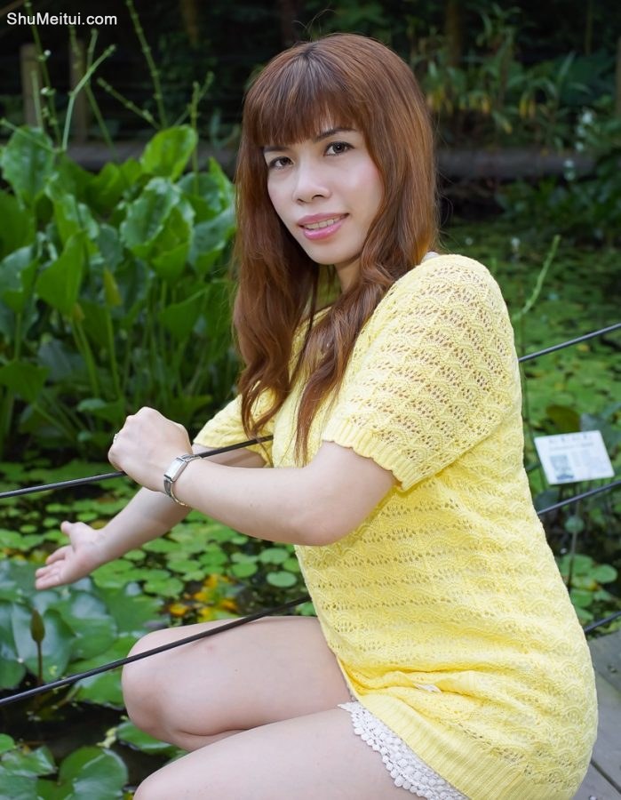 喜欢到处秀大白腿的王翠嫂又出去玩了[第5张/共12张]