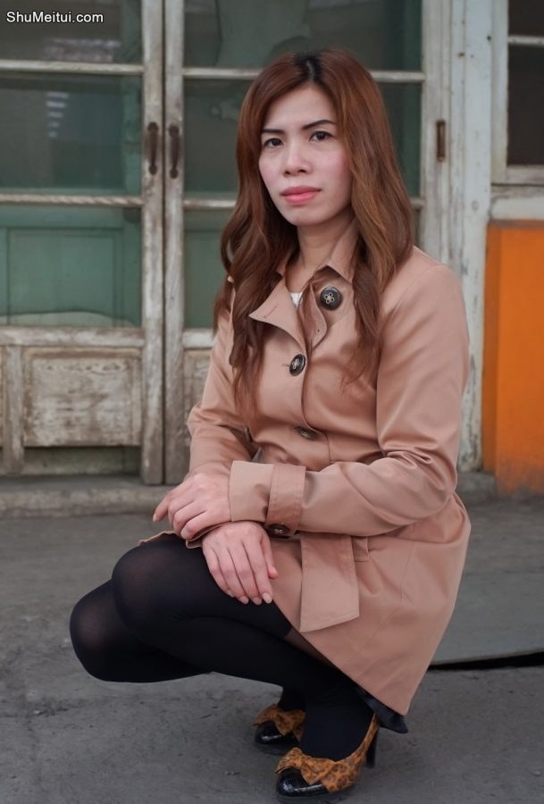 王翠嫂穿的厚丝袜到大腿根处又变了一个颜色[第10张/共12张]