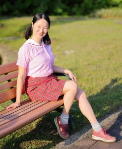 Elin姐穿粉嫩少女装