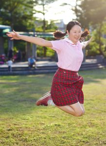 Elin姐穿粉嫩少女装