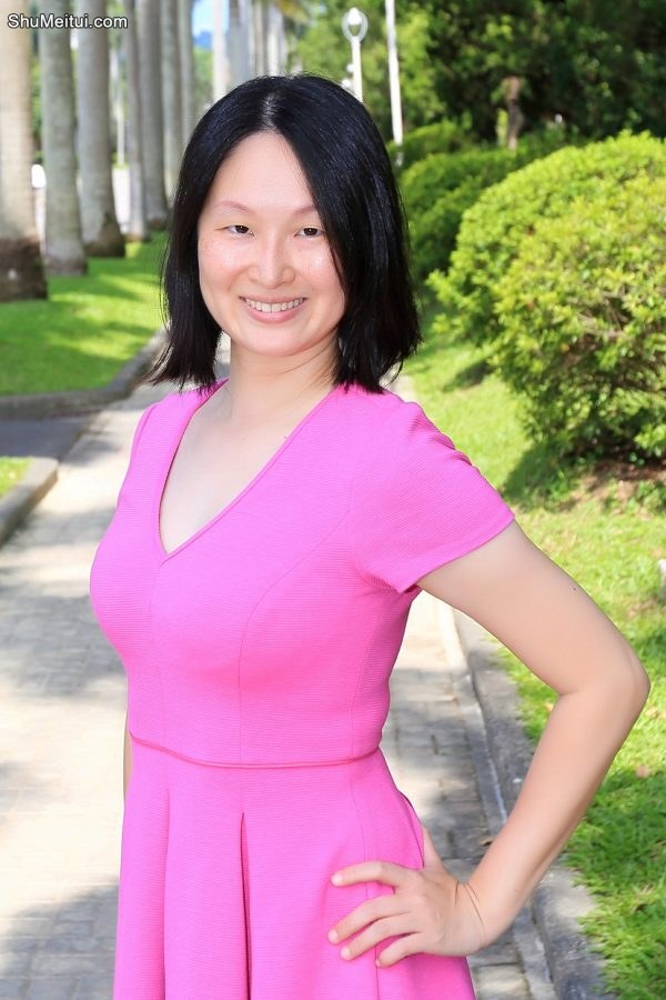 Elin姐穿紫色短裙在大学校园里清新拍照片[第9张/共9张]