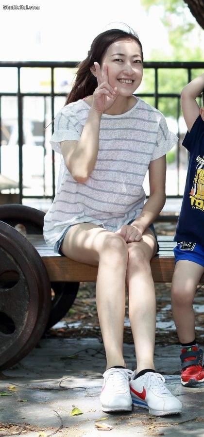 林芳芳光滑的美腿[第2张/共3张]