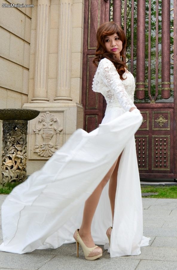 翠嫂撩动白裙故意露出长腿让你欣赏[第10张/共10张]