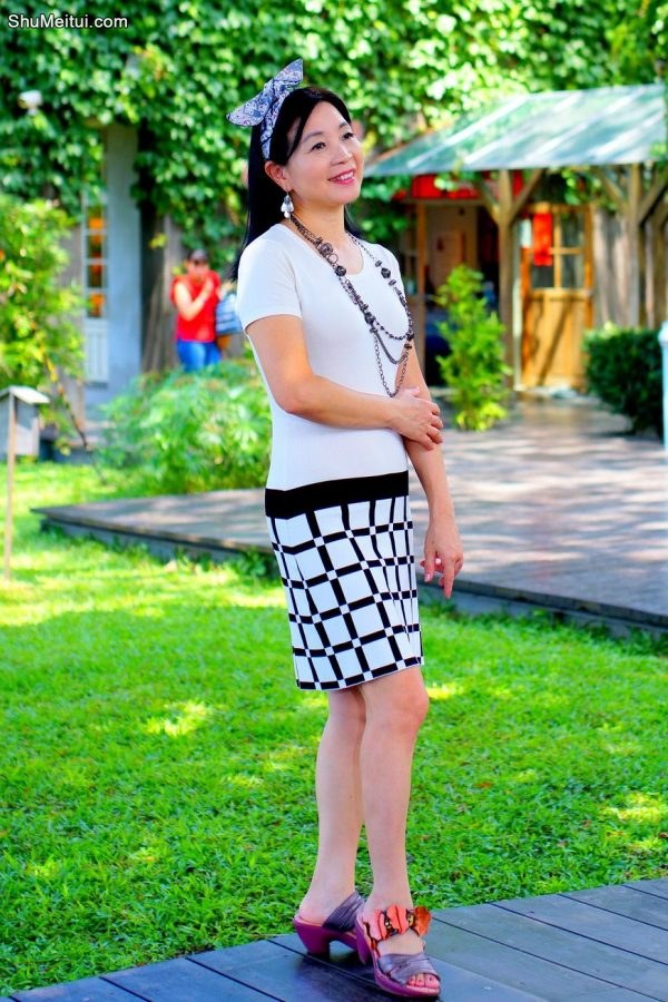 诗舞姐穿凉拖高跟露红趾甲油[第7张/共12张]