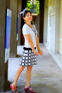 诗舞姐穿凉拖高跟露红趾甲油