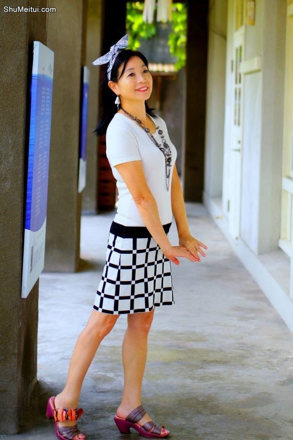 诗舞姐穿凉拖高跟露红趾甲油[第5张/共12张]