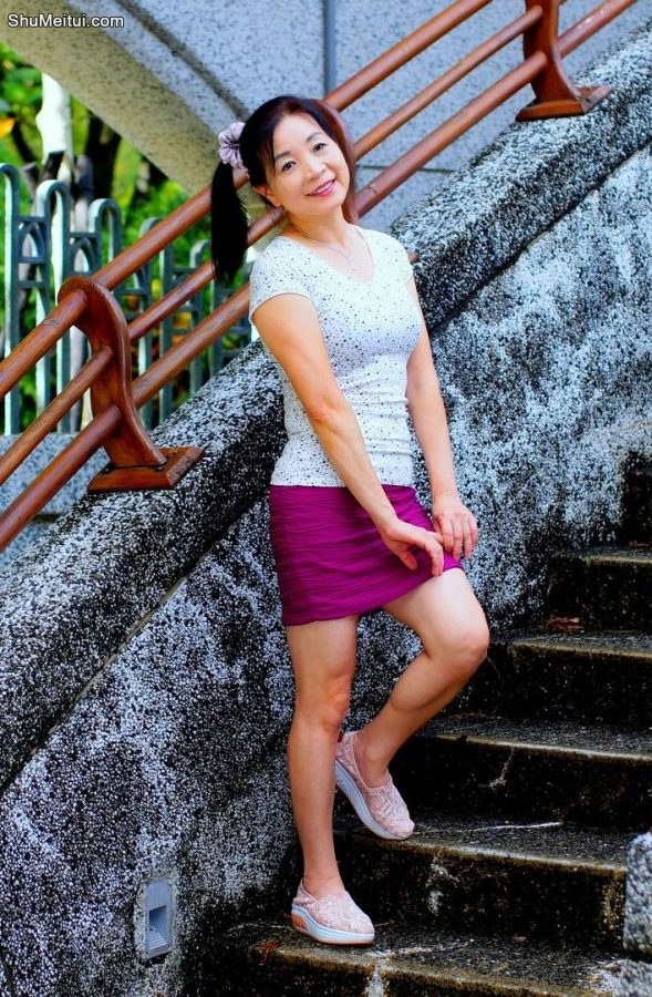 诗舞姐大学校园内展现迷人风采[第16张/共17张]