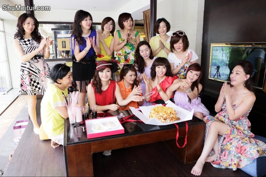 群妇生日会——合照结尾[第6张/共8张]