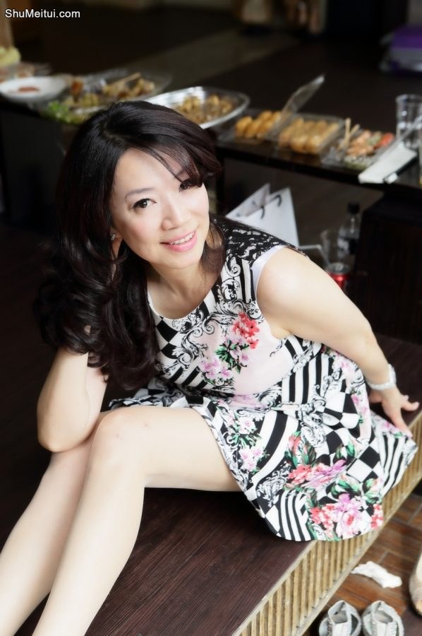 群妇生日会——高挑气质姐姐花裙肉丝袜[第5张/共6张]