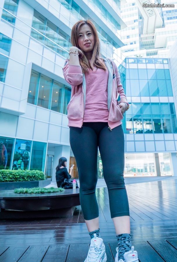 堂堂姐在游乐场里的紧身裤短棉袜[第8张/共12张]