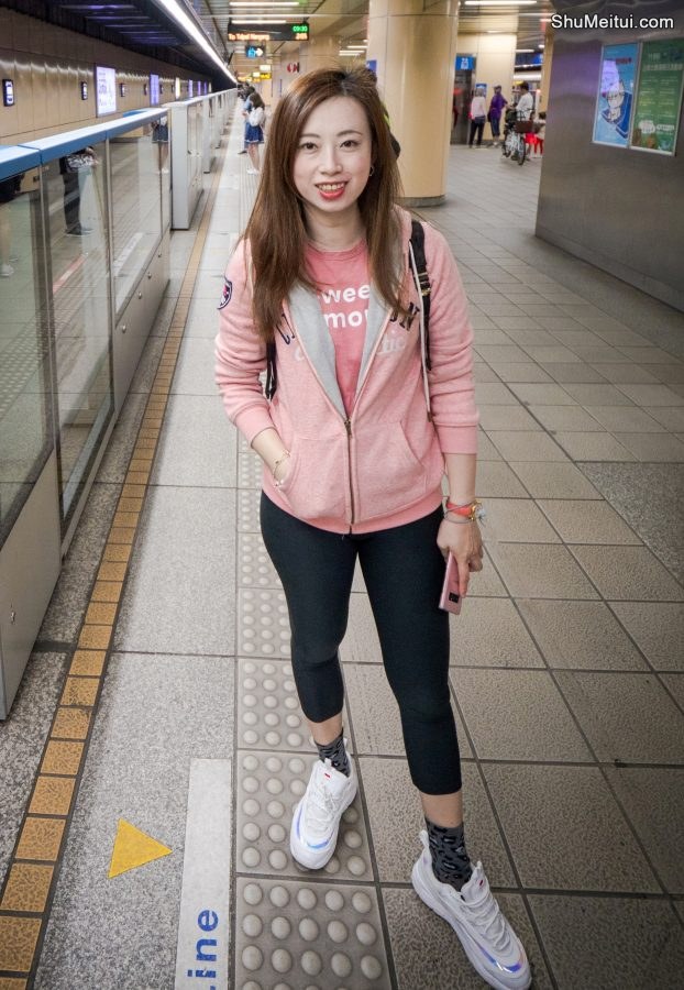 堂堂姐在游乐场里的紧身裤短棉袜[第7张/共12张]