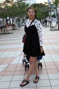 李鸽鸽在阳光照射下质感的肉色丝袜