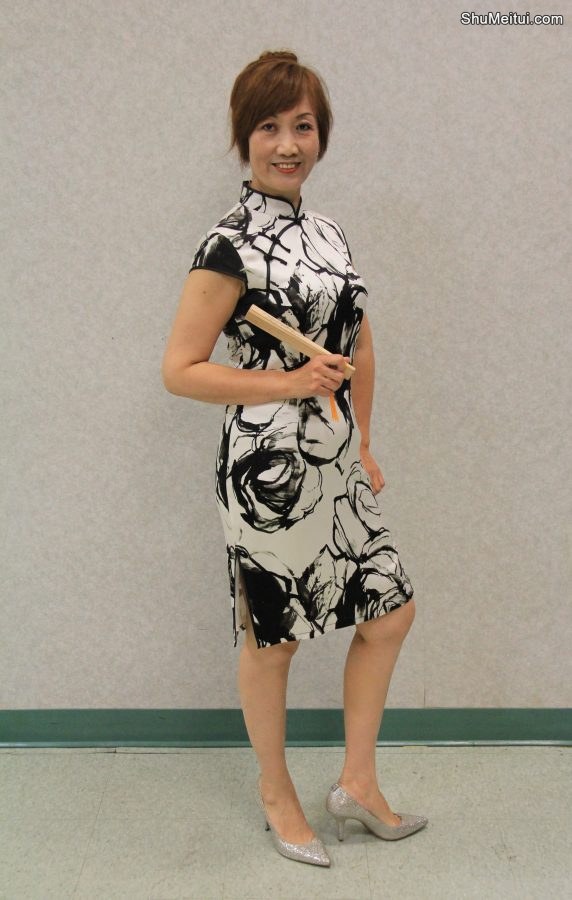 旗袍俱乐部培训班开课-穿了两套旗袍的成熟阿姨[第7张/共7张]