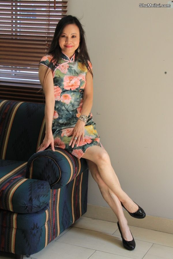 旗袍俱乐部培训班开课-身材娇小胸部饱满的长发大姐[第4张/共4张]