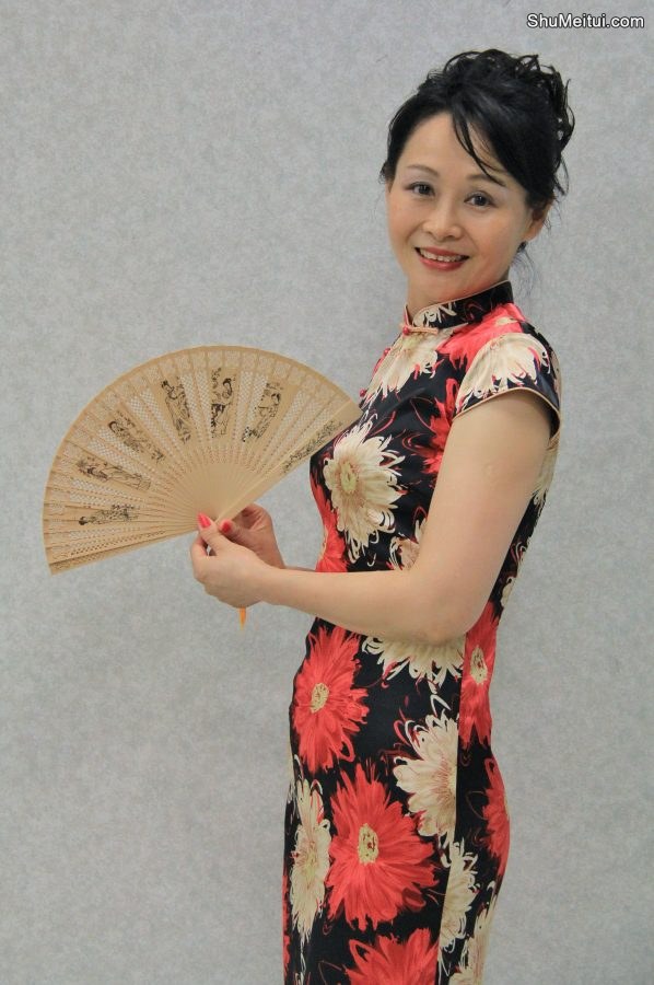 旗袍俱乐部培训班开课——一位曼妙身穿的气质大姐[第2张/共18张]