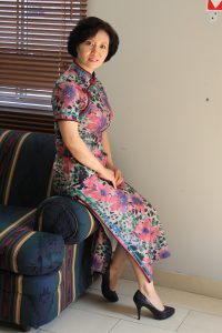 旗袍俱乐部培训班开课-五十路保守阿姨旗袍高跟