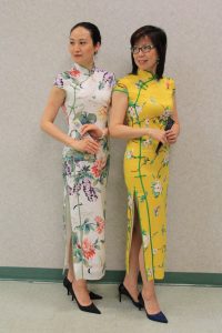 旗袍俱乐部培训班开课-两位高挑美女姐姐的旗袍高跟鞋