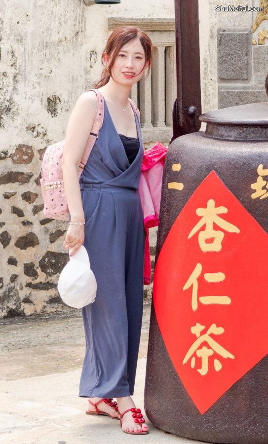 堂堂白皙的玉足穿了好看的红色凉鞋[第4张/共11张]