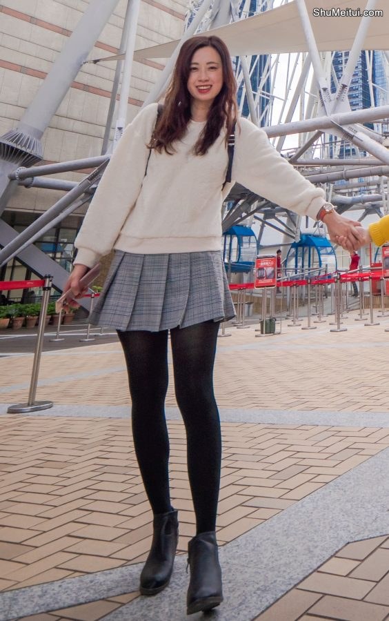 堂堂外出购物穿了较厚的打底黑丝裤袜[第4张/共4张]