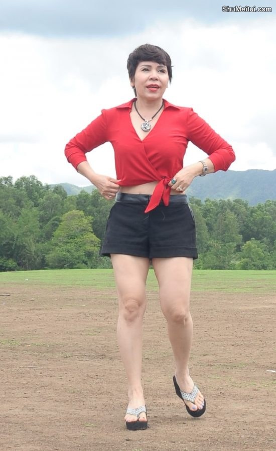 短发阿姨在外拍成熟的白腿[第12张/共12张]