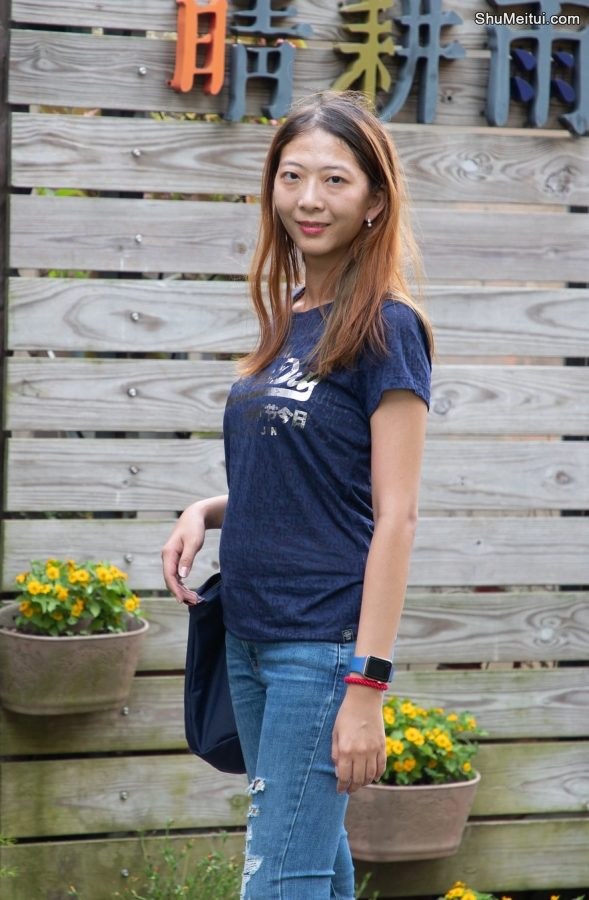 美姐李鸽鸽穿牛仔裤旅游美照[第6张/共6张]