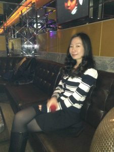 lovenight姐KTV秀上黑丝腿