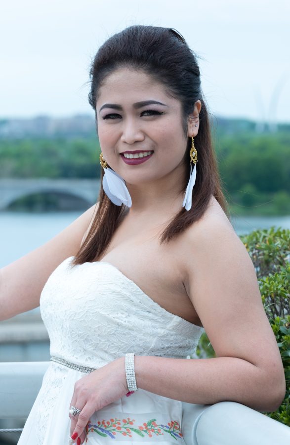 身材丰满的南亚成熟美女[第6张/共8张]